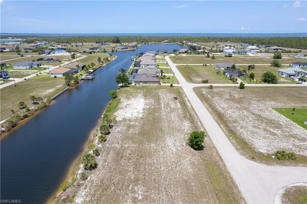 CAPE CORAL - Land