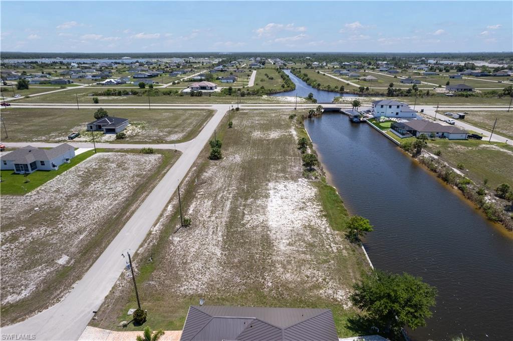 CAPE CORAL - Land