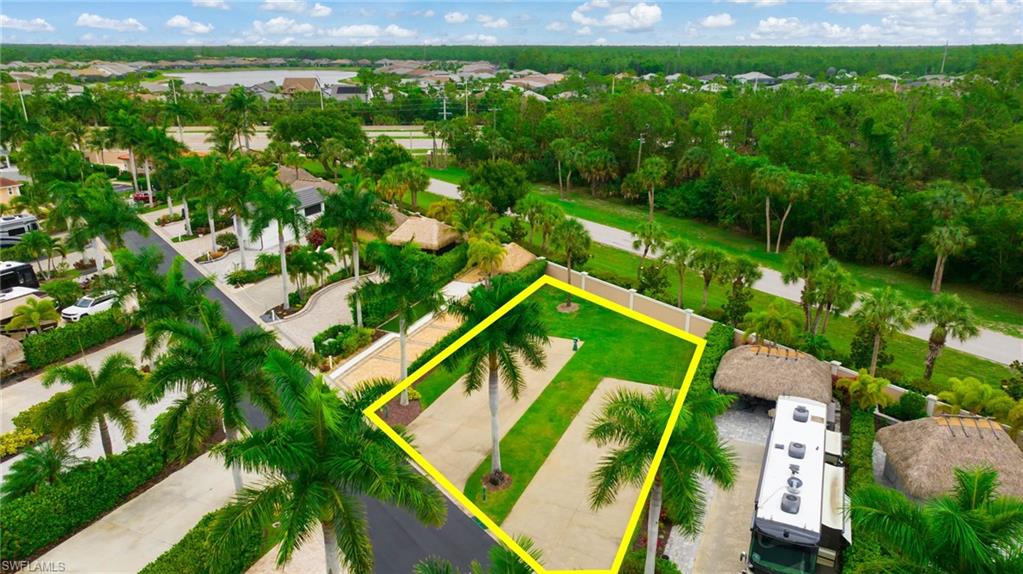 NAPLES MOTORCOACH RESORT - Land