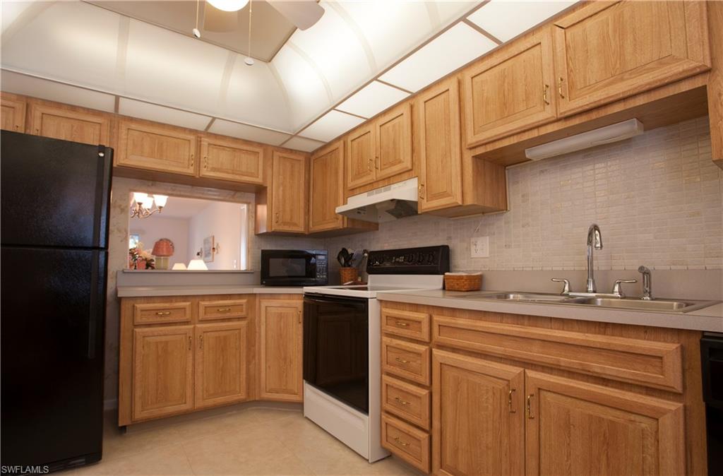 CYPRESS LAKES MANOR SOUTH - Residential