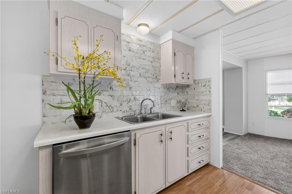 FOREST PARK MOBILE HOME - Residential