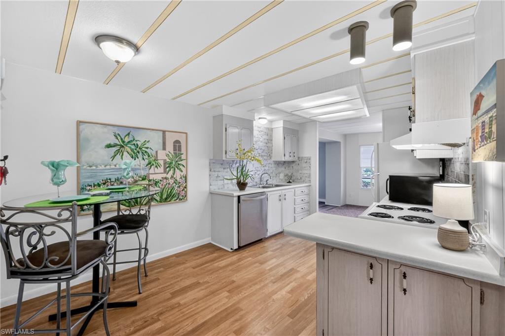 FOREST PARK MOBILE HOME - Residential