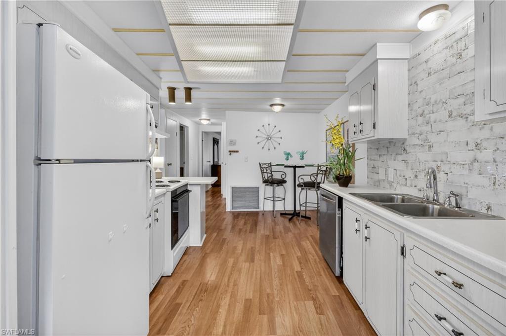 FOREST PARK MOBILE HOME - Residential