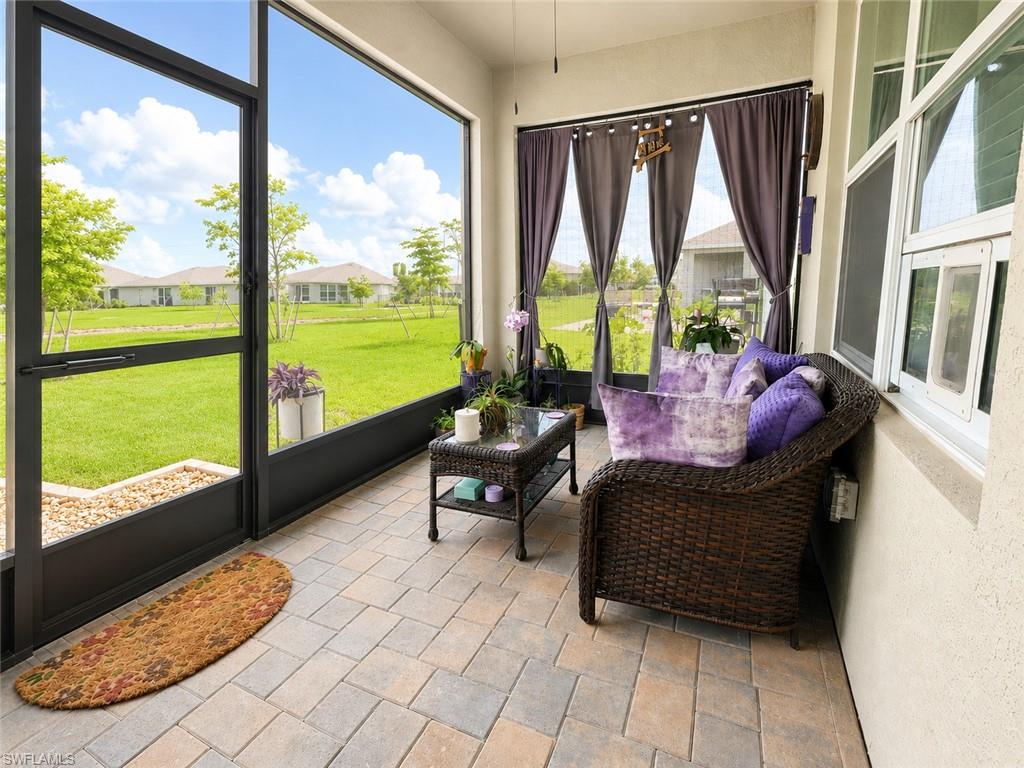 CORAL BAY - Residential