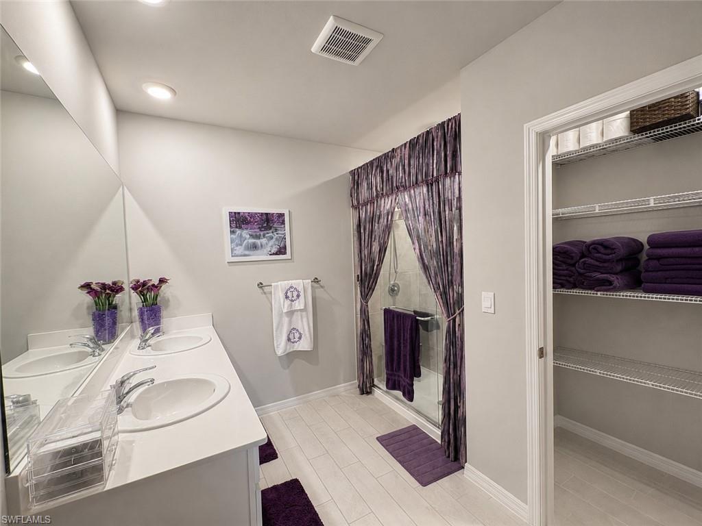 CORAL BAY - Residential