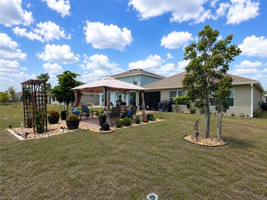 CORAL BAY - Residential