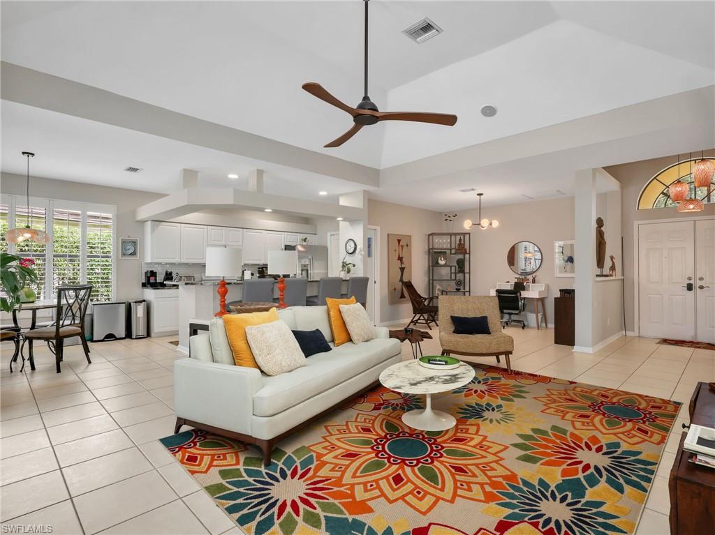 LONGSHORE LAKE - Residential