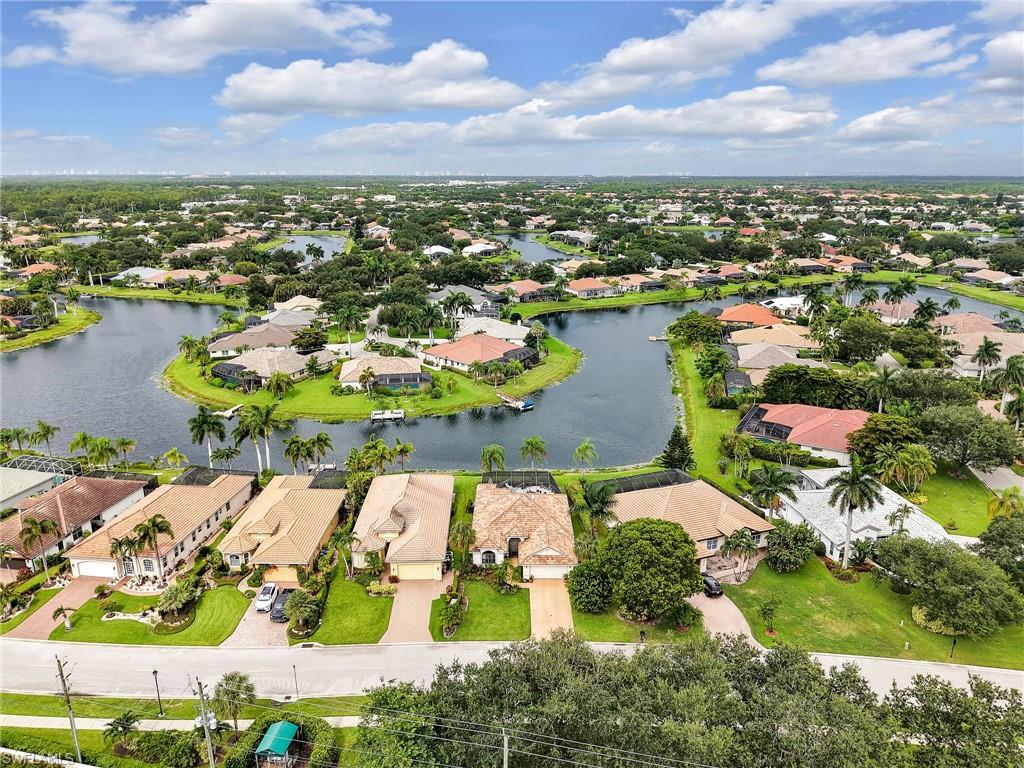 LONGSHORE LAKE - Residential