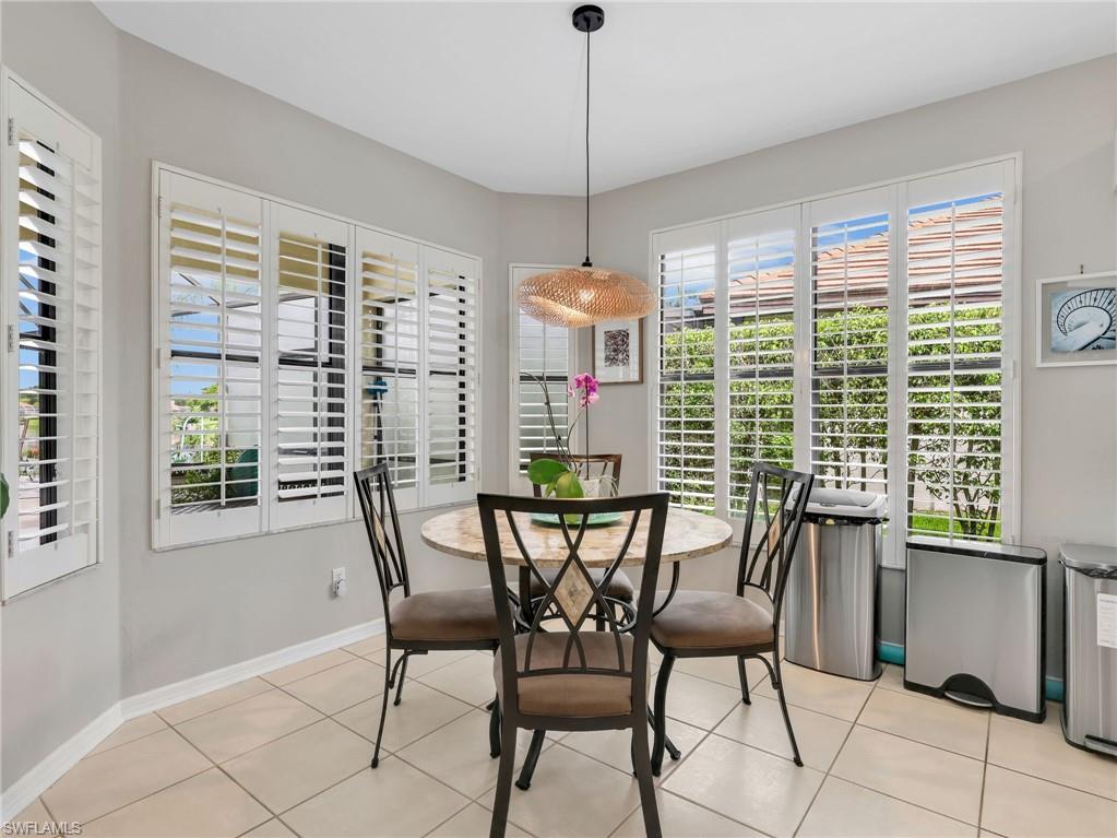 LONGSHORE LAKE - Residential