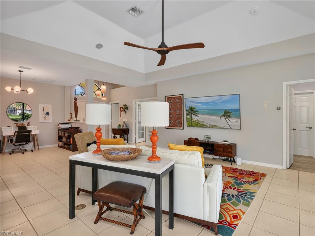 LONGSHORE LAKE - Residential