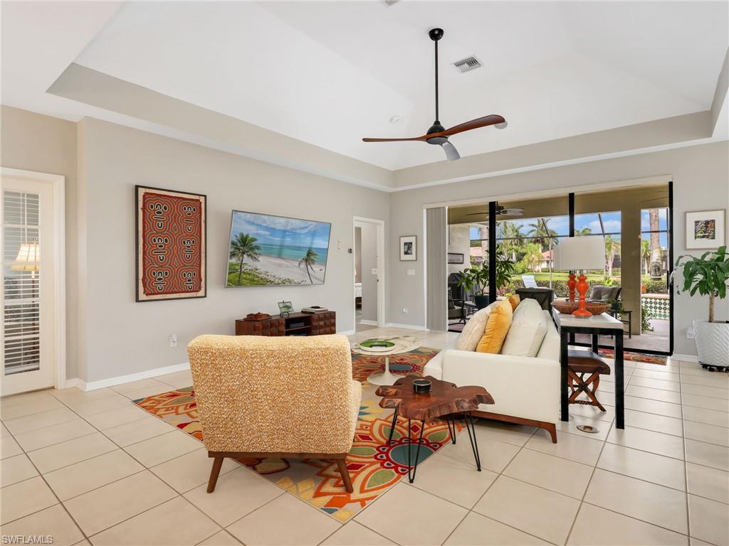 LONGSHORE LAKE - Residential
