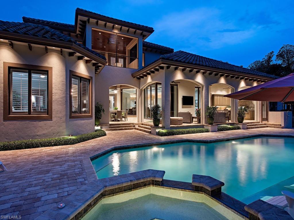 MOORINGS - Residential
