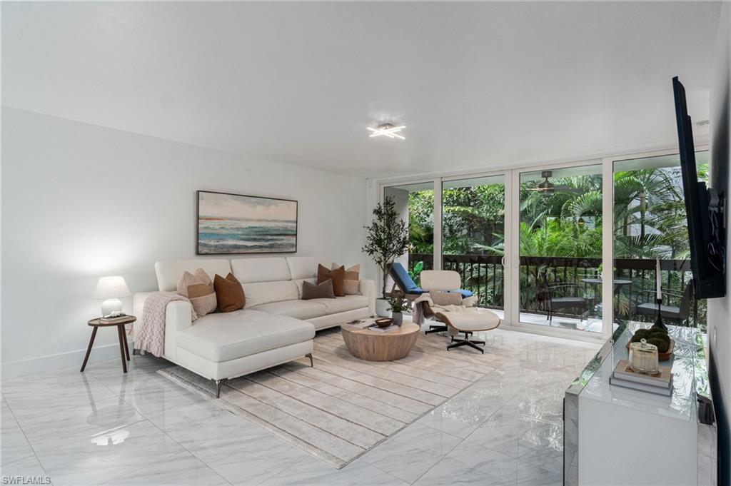 NAPLES MARINA VILLAS - Residential