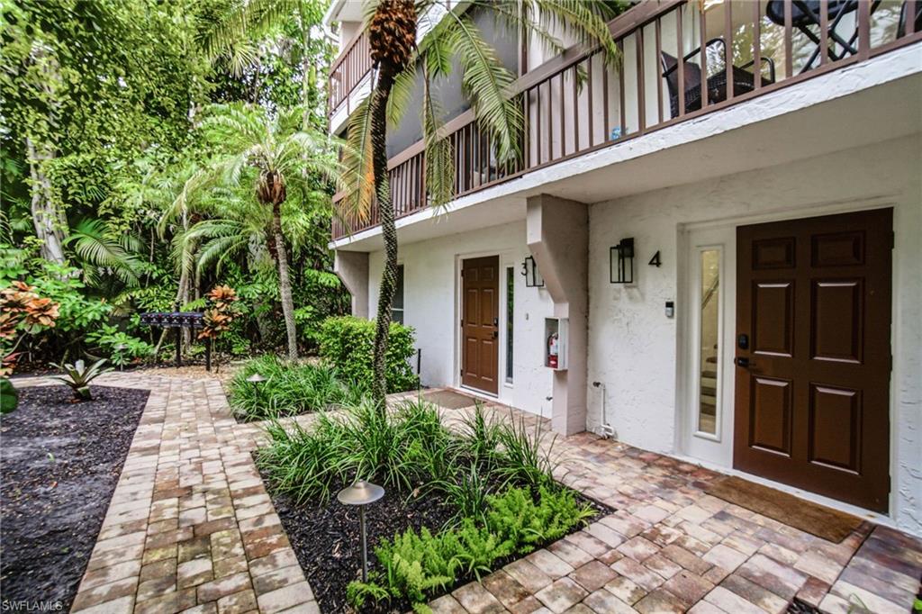 NAPLES MARINA VILLAS - Residential