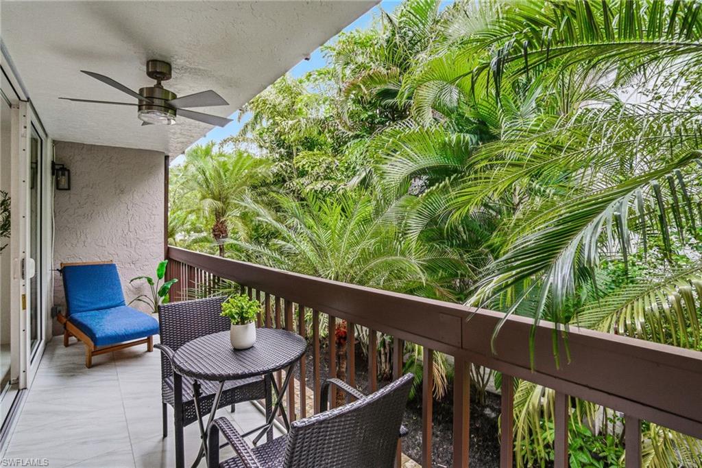 NAPLES MARINA VILLAS - Residential