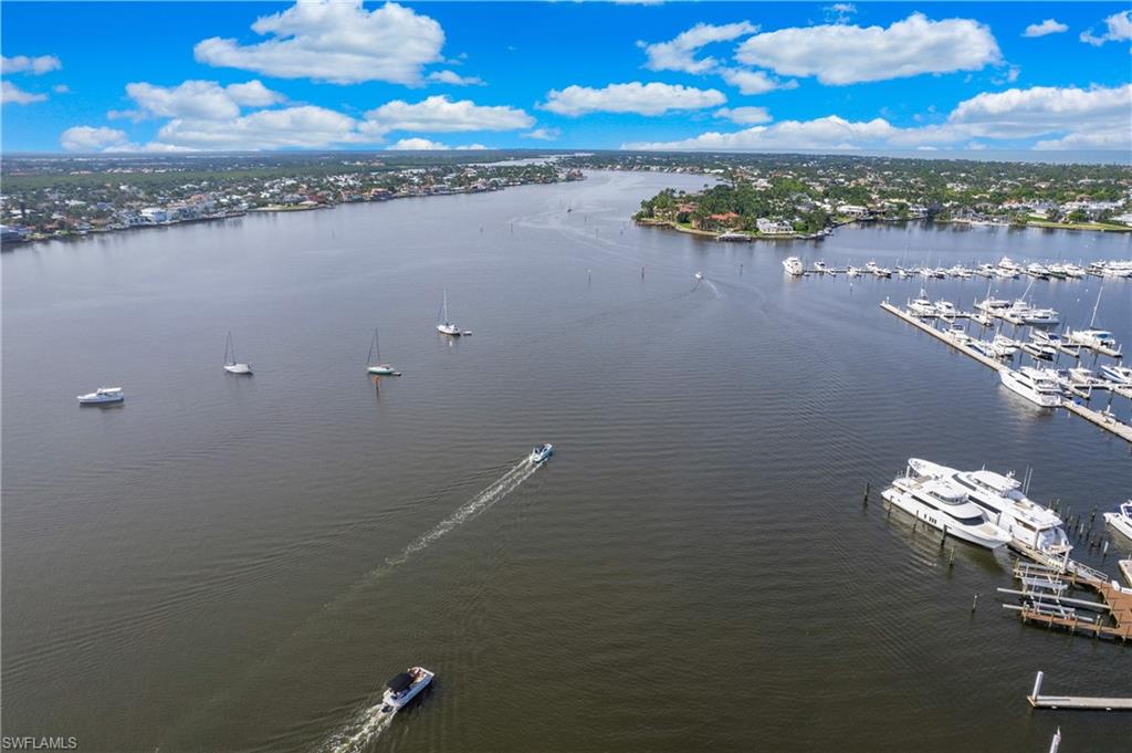NAPLES MARINA VILLAS - Residential