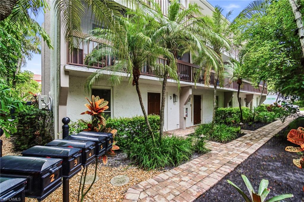 NAPLES MARINA VILLAS - Residential