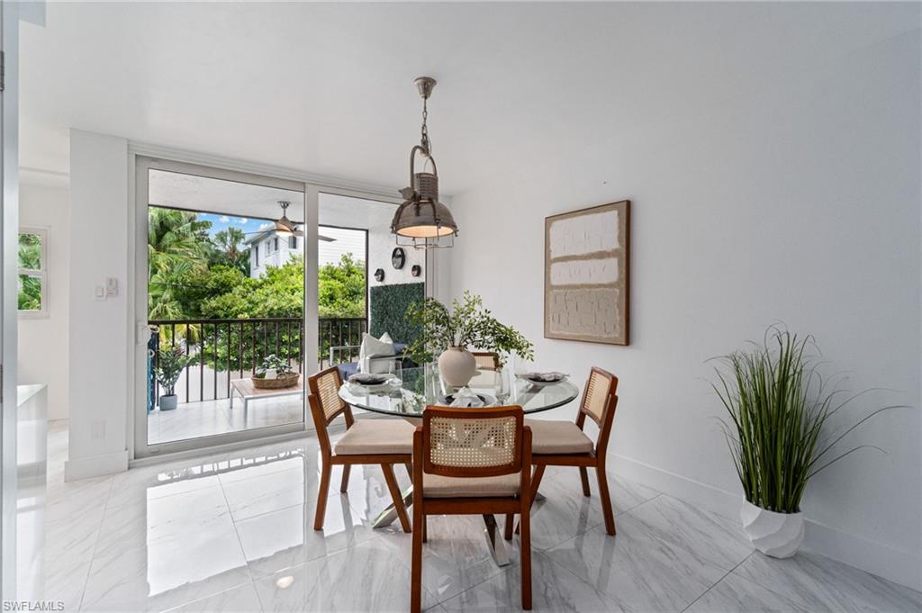 NAPLES MARINA VILLAS - Residential