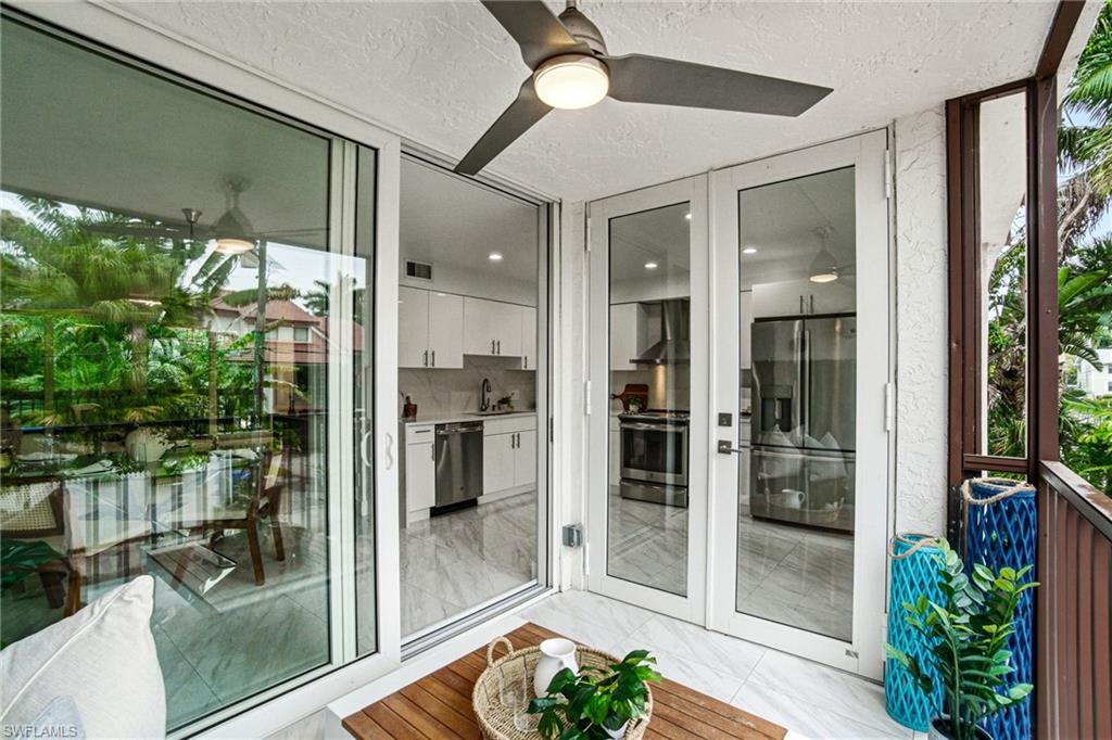 NAPLES MARINA VILLAS - Residential