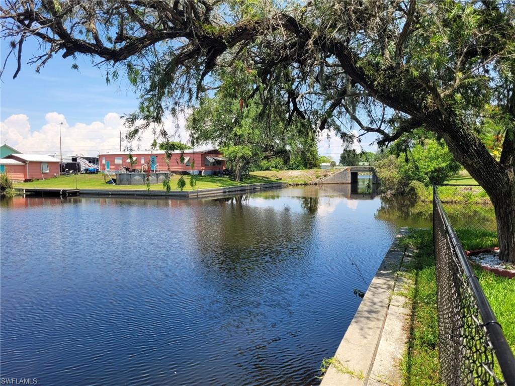 MOORE HAVEN - Residential