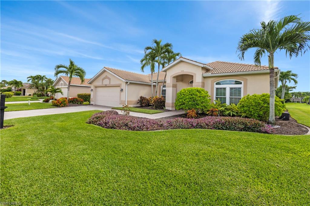 COLONIAL POINTE - Residential