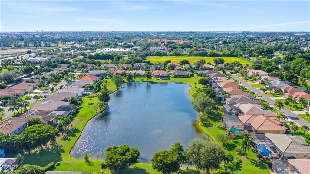 COLONIAL POINTE - Residential