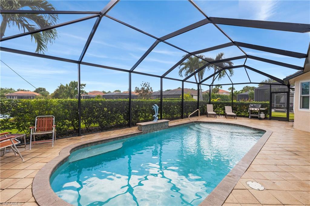 COLONIAL POINTE - Residential