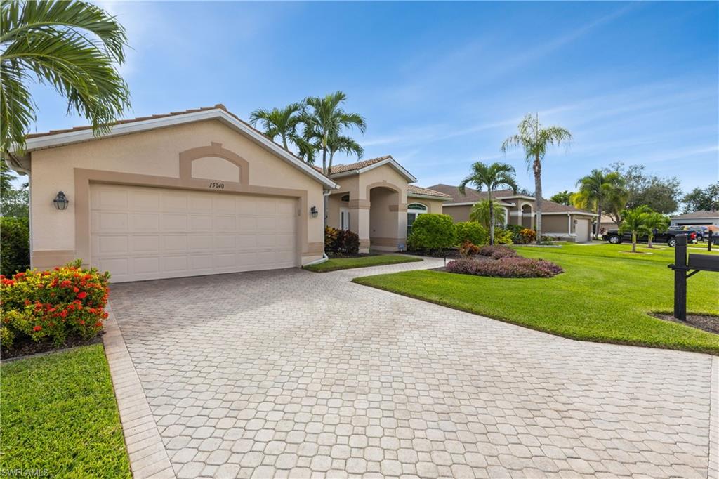 COLONIAL POINTE - Residential