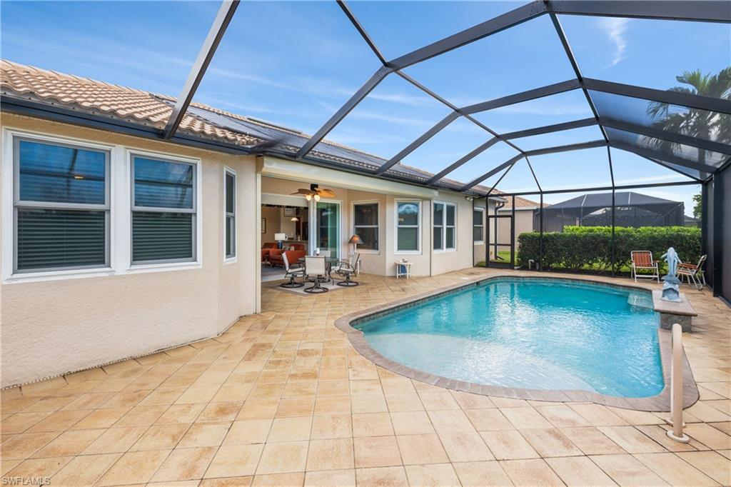 COLONIAL POINTE - Residential