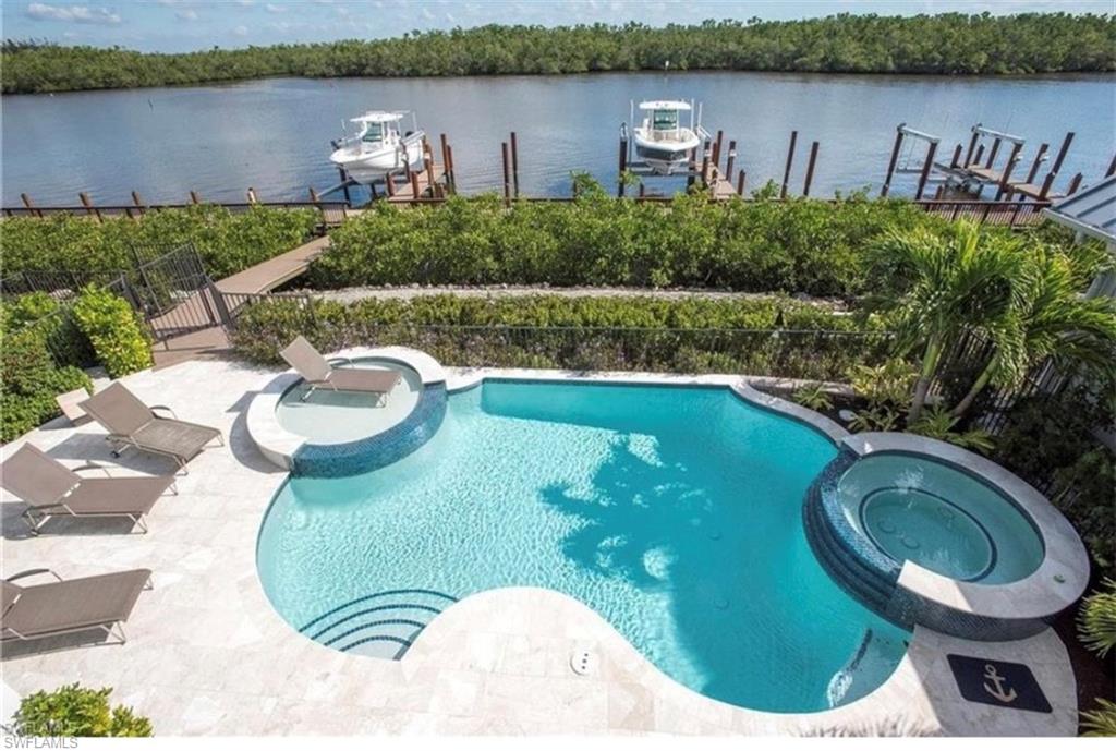 MANGROVE BAY - Residential