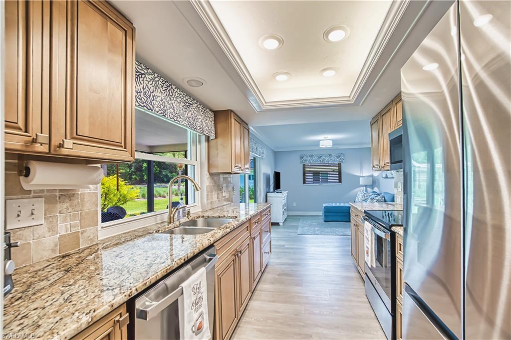 LAKEWOOD - Residential Lease