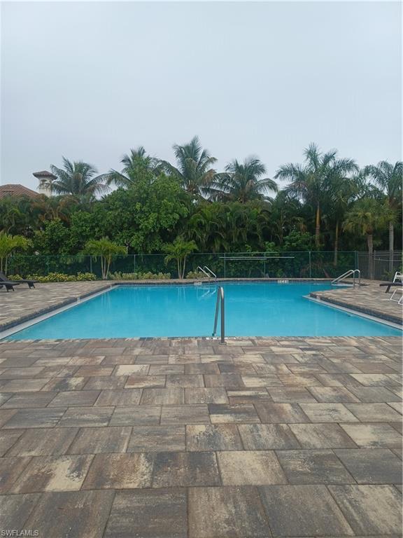 QUAIL WOODS COURTYARDS - Residential