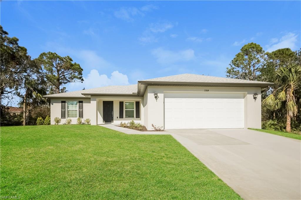 Discover this inviting 3-bedroom, 2-bathroom pet-friendly home with 1,399 sq ft of living space. The open layout provides a welcoming atmosphere, ideal for various living arrangements. With its versatile and spacious design, this home can accommodate a variety of lifestyles.