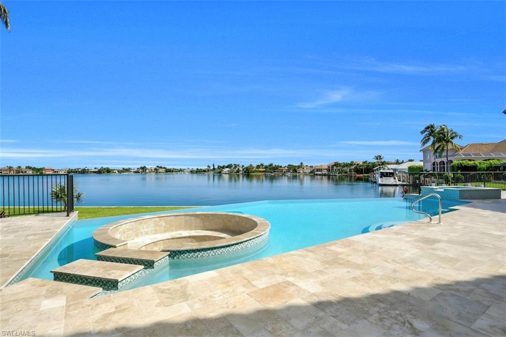 MARCO BEACH - Residential