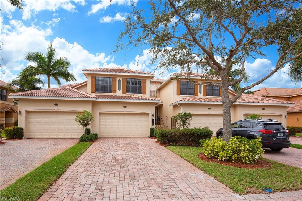 COACH HOMES AT HERITAGE BAY - Residential