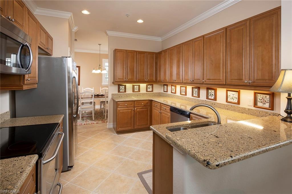 COACH HOMES AT HERITAGE BAY - Residential