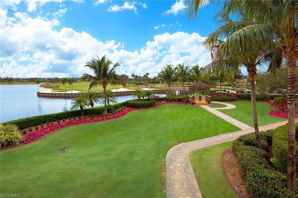 COACH HOMES AT HERITAGE BAY - Residential