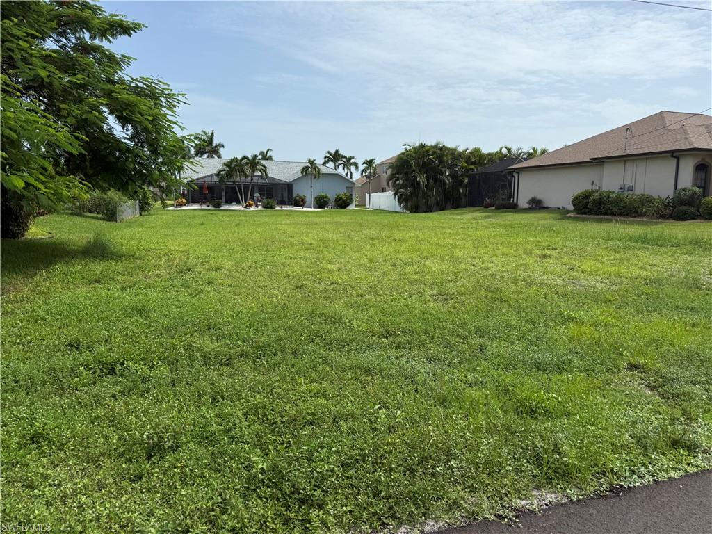 CAPE CORAL - Land