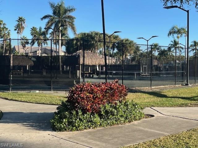 OLDE NAPLES - Land