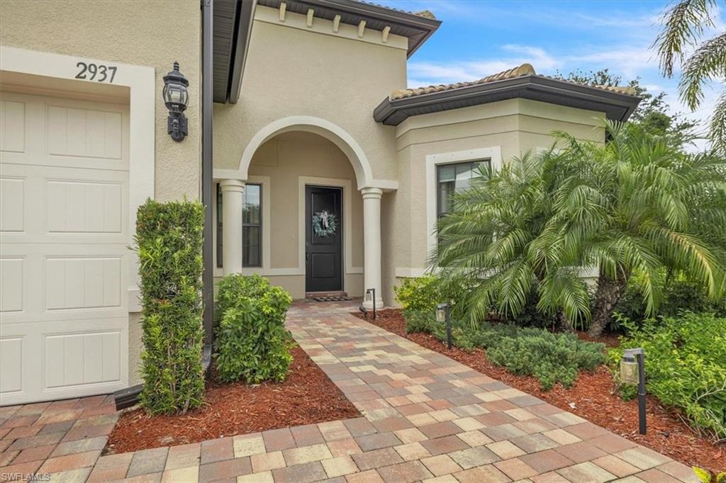 COUNTRY CLUB - Residential