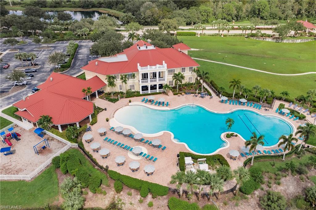 COUNTRY CLUB - Residential