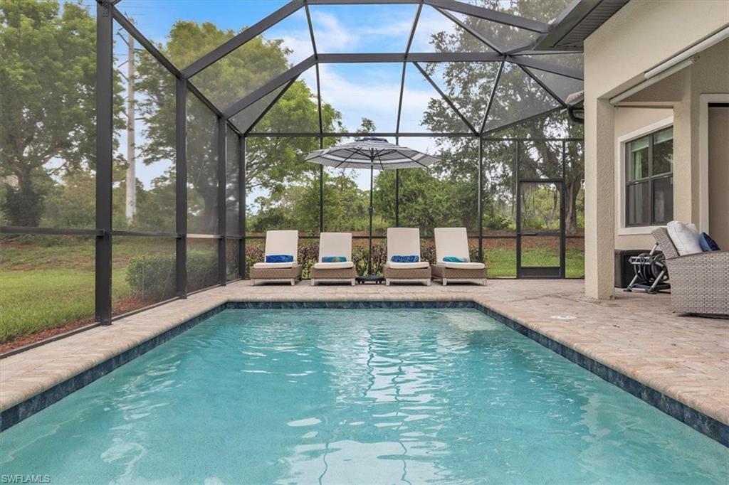 COUNTRY CLUB - Residential