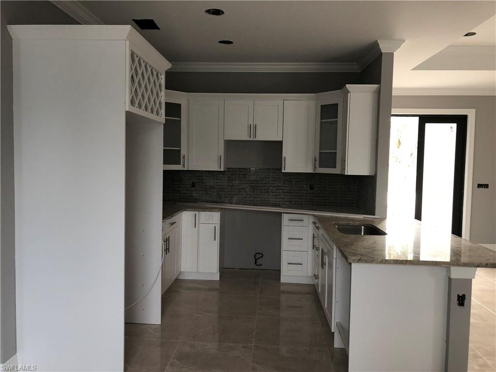 GOLDEN GATE ESTATES - Residential