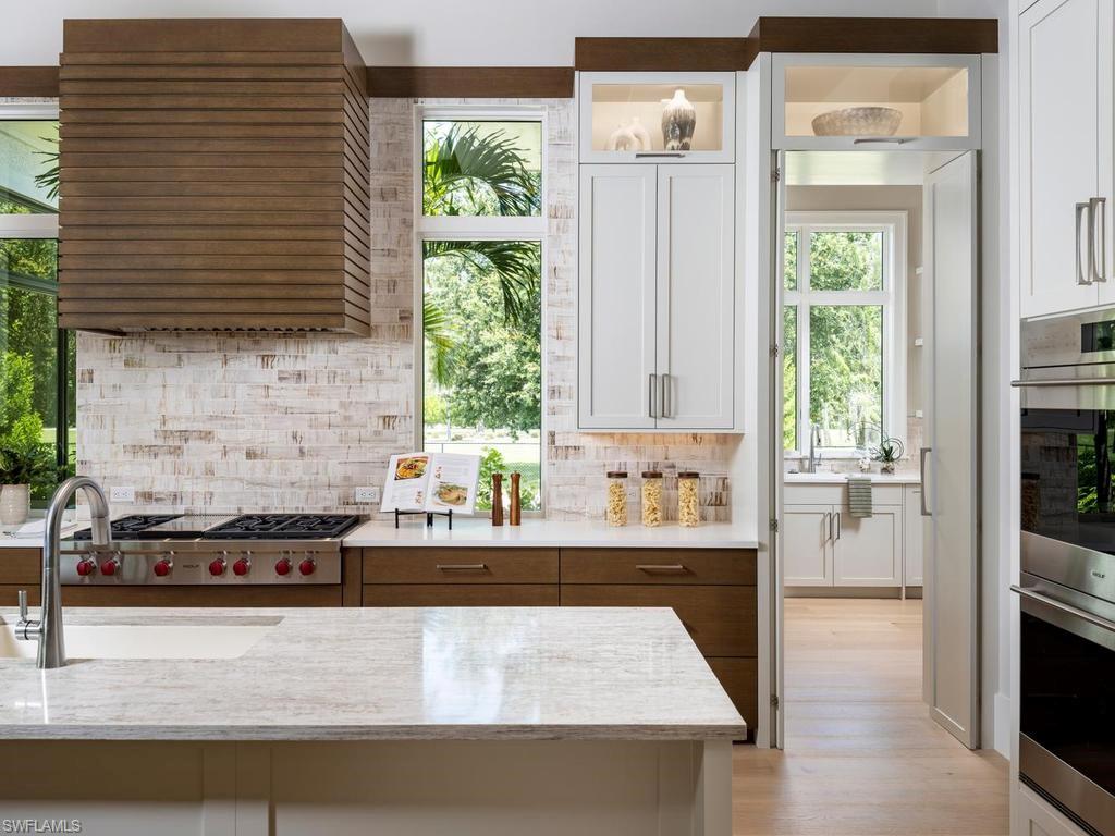 LIVINGSTON WOODS - Residential