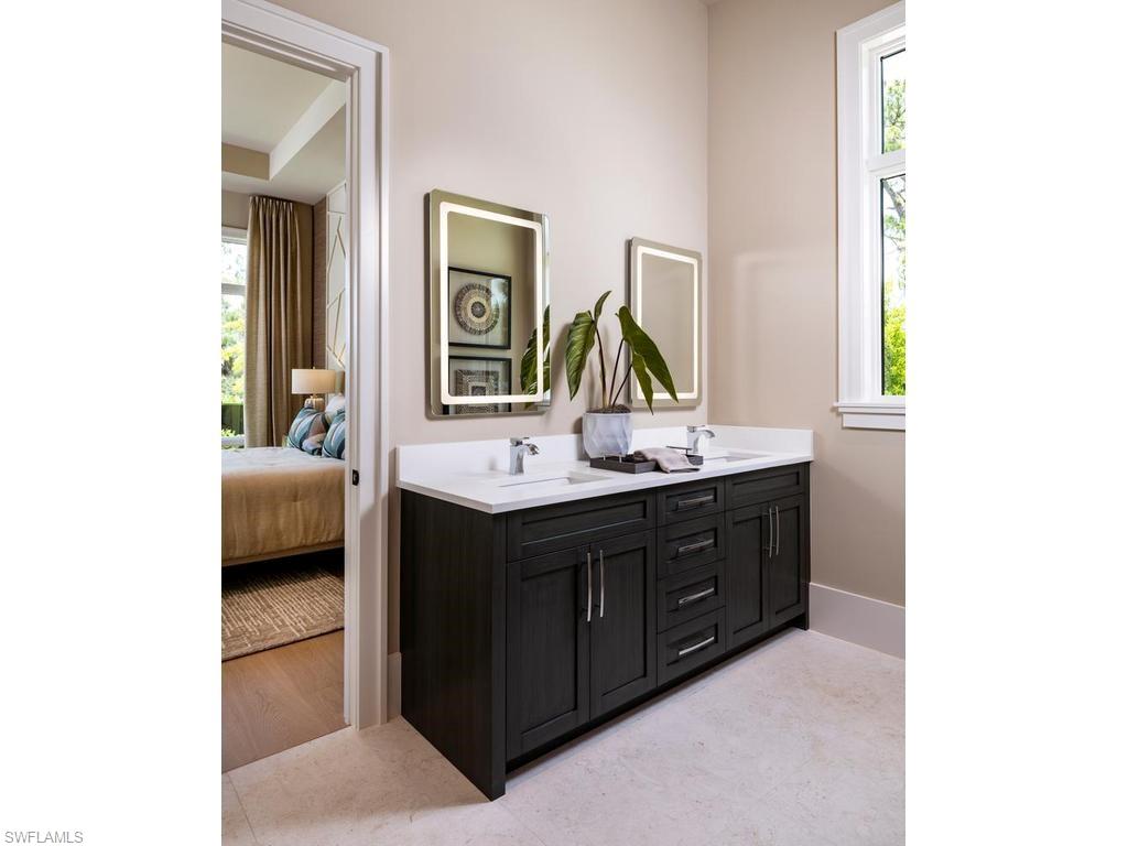 LIVINGSTON WOODS - Residential