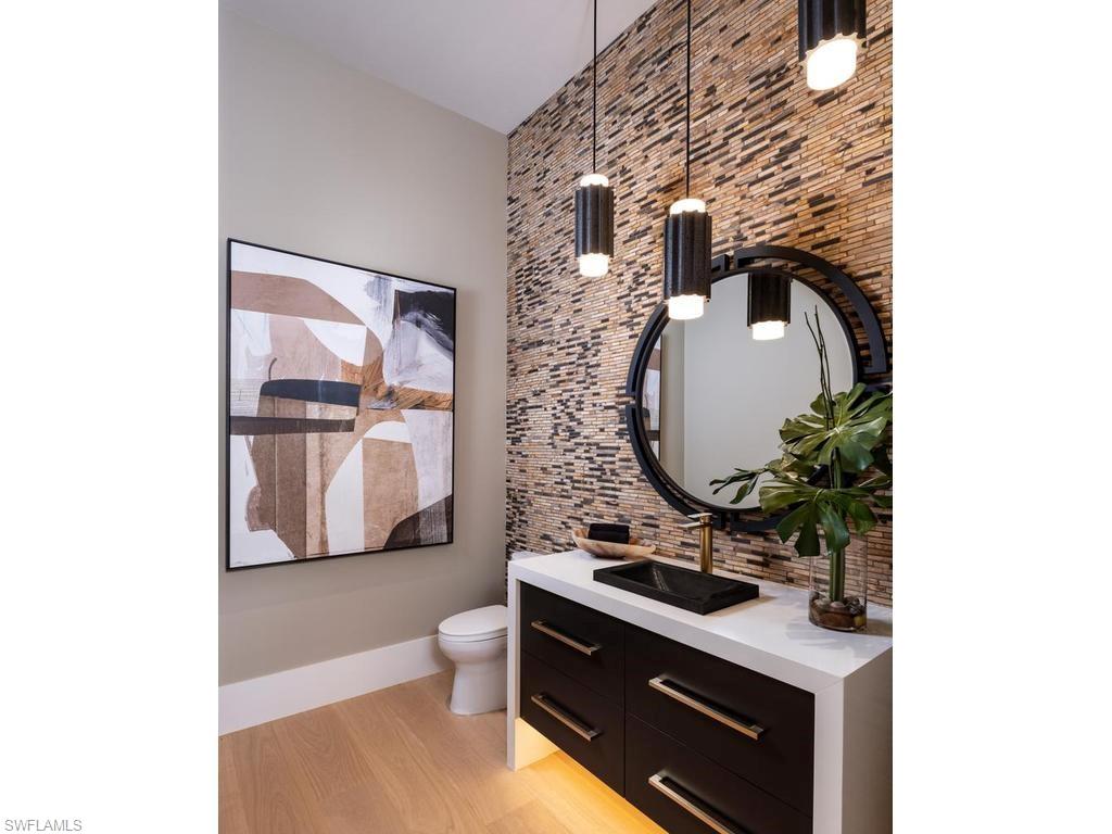 LIVINGSTON WOODS - Residential