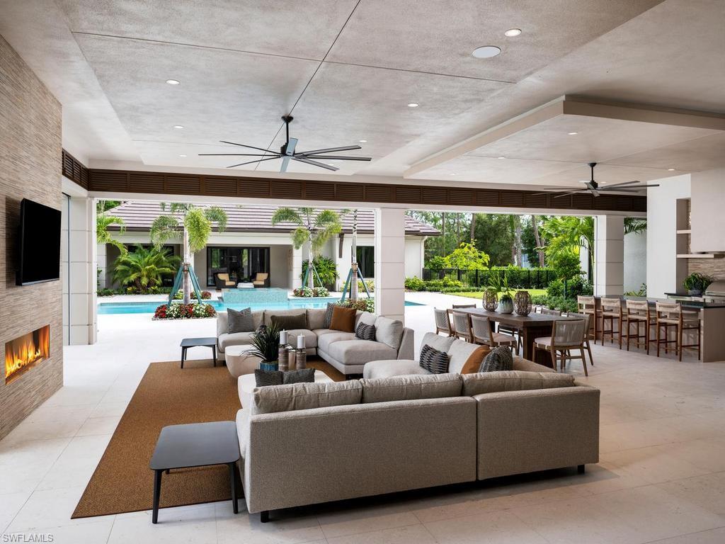 LIVINGSTON WOODS - Residential