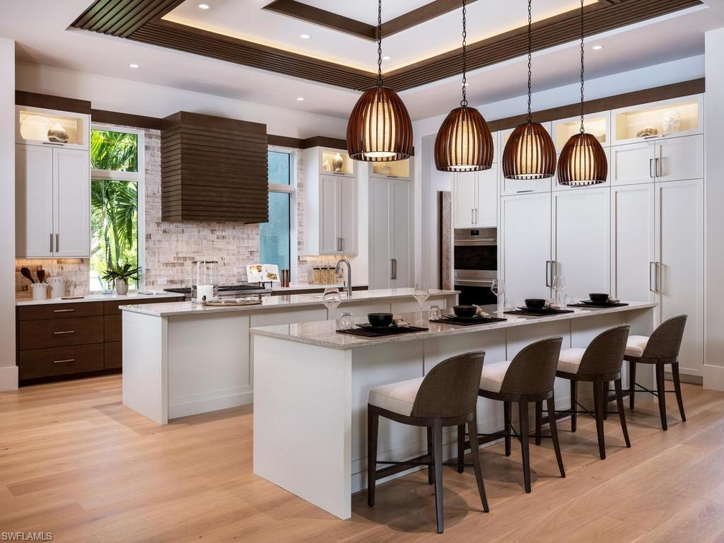 LIVINGSTON WOODS - Residential