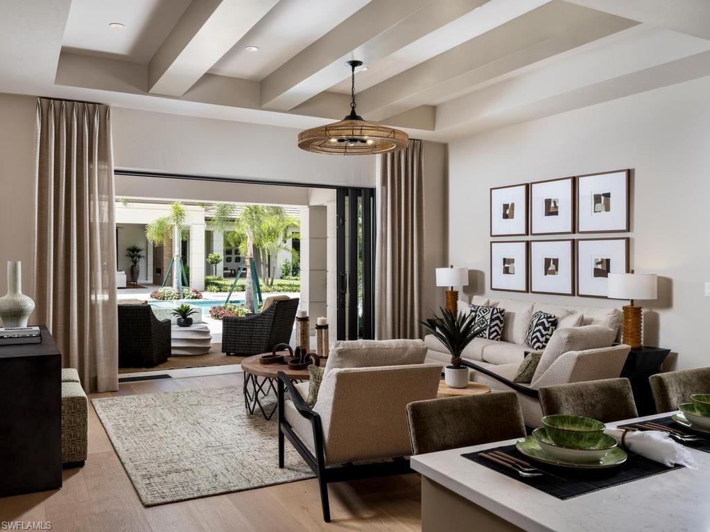 LIVINGSTON WOODS - Residential