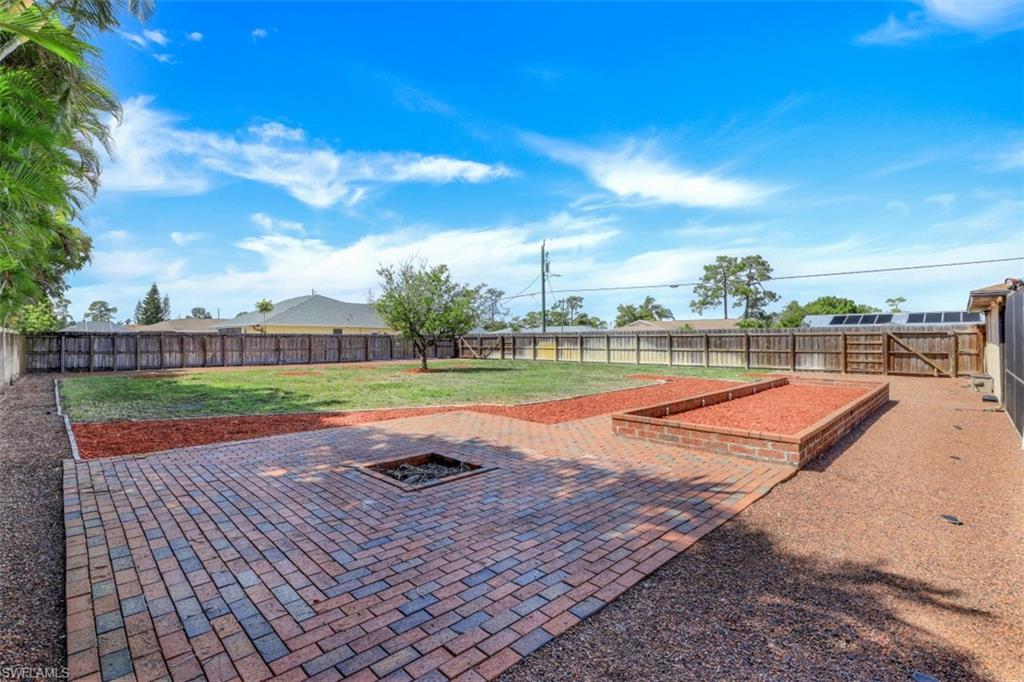 SAN CARLOS PARK - Residential